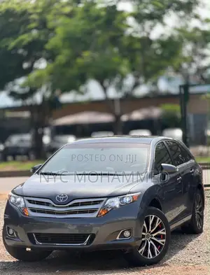 Toyota Venza Limited 2010 Gray