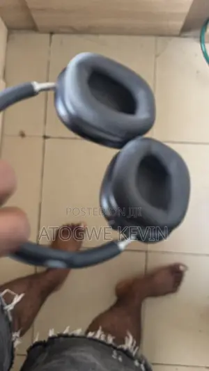 Clean Original Apple Airpod Max 2 Gen