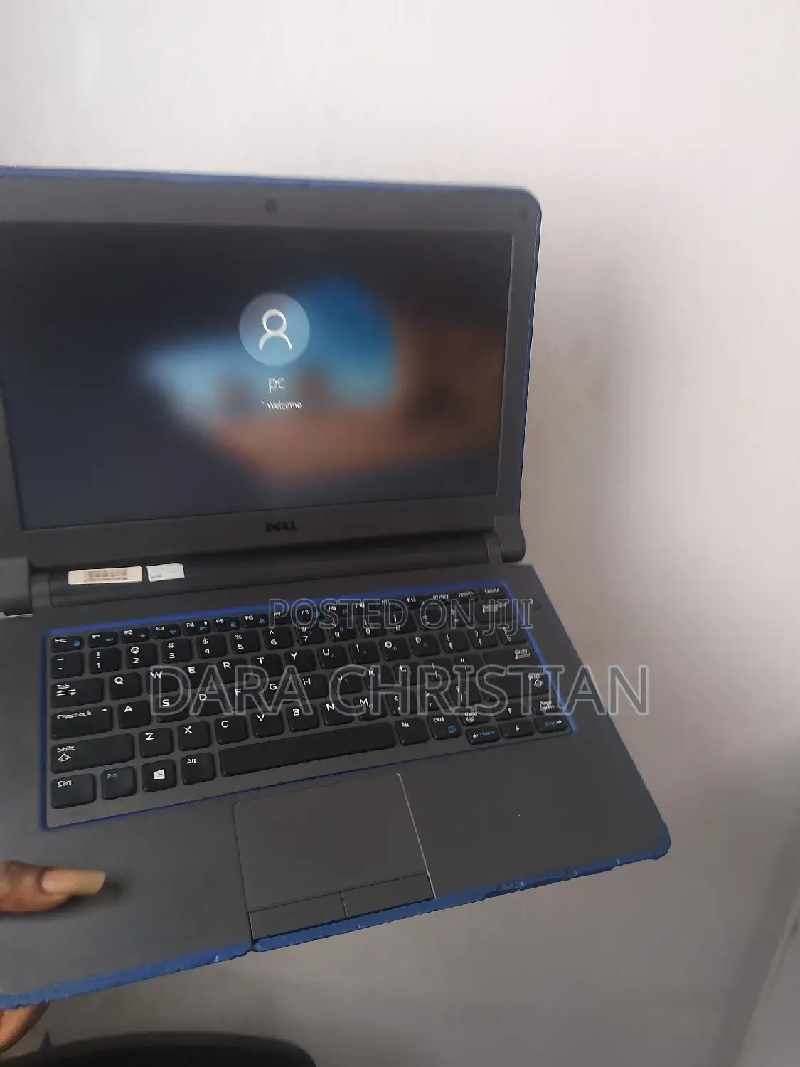 New Laptop Dell 32GB Intel Core i3 HDD 500GB