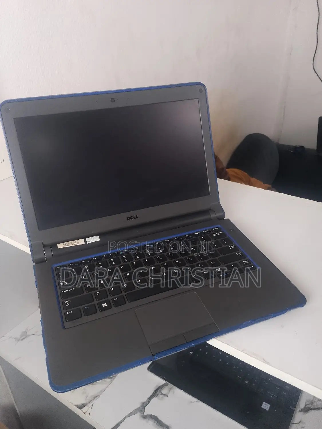 New Laptop Dell 32GB Intel Core i3 HDD 500GB