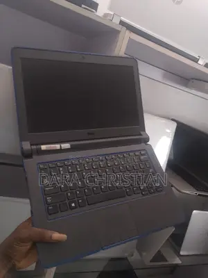 New Laptop Dell 32GB Intel Core i3 HDD 500GB