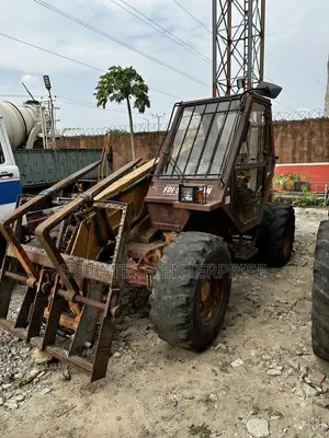 Foreign Used Heavy Duty 4x4 Fdi-Sambron Telescopic Forklift