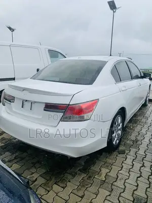 Honda Accord Sedan EX 2010 White