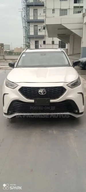 Toyota Highlander 2021 White