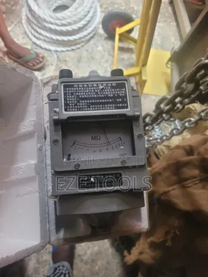 Analogue Insulation Resistance Tester