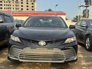Toyota Camry LE 2021 Black