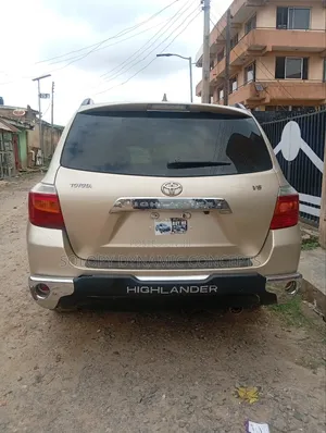 Toyota Highlander V6 2009 Gold