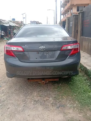 Toyota Camry LE 4dr Sedan (2.5L 4cyl 6A) 2013 Gray