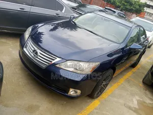 Lexus ES 2012 Blue
