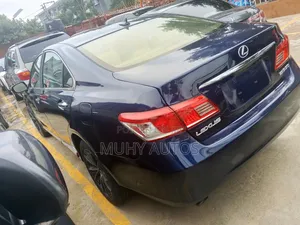 Lexus ES 2012 Blue