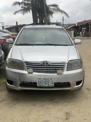 Toyota Corolla LE 2004 Silver