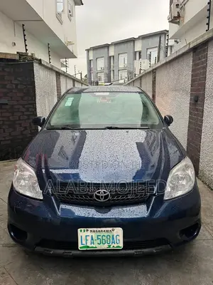 Toyota Matrix XR Hatchback FWD (1.8L 4cyl 4A) 2007 Blue