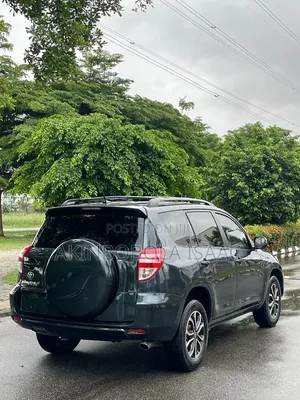 Toyota RAV4 2011 Green
