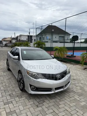 Toyota Camry 2013 Silver