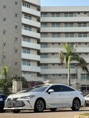 Toyota Avalon 2018 White