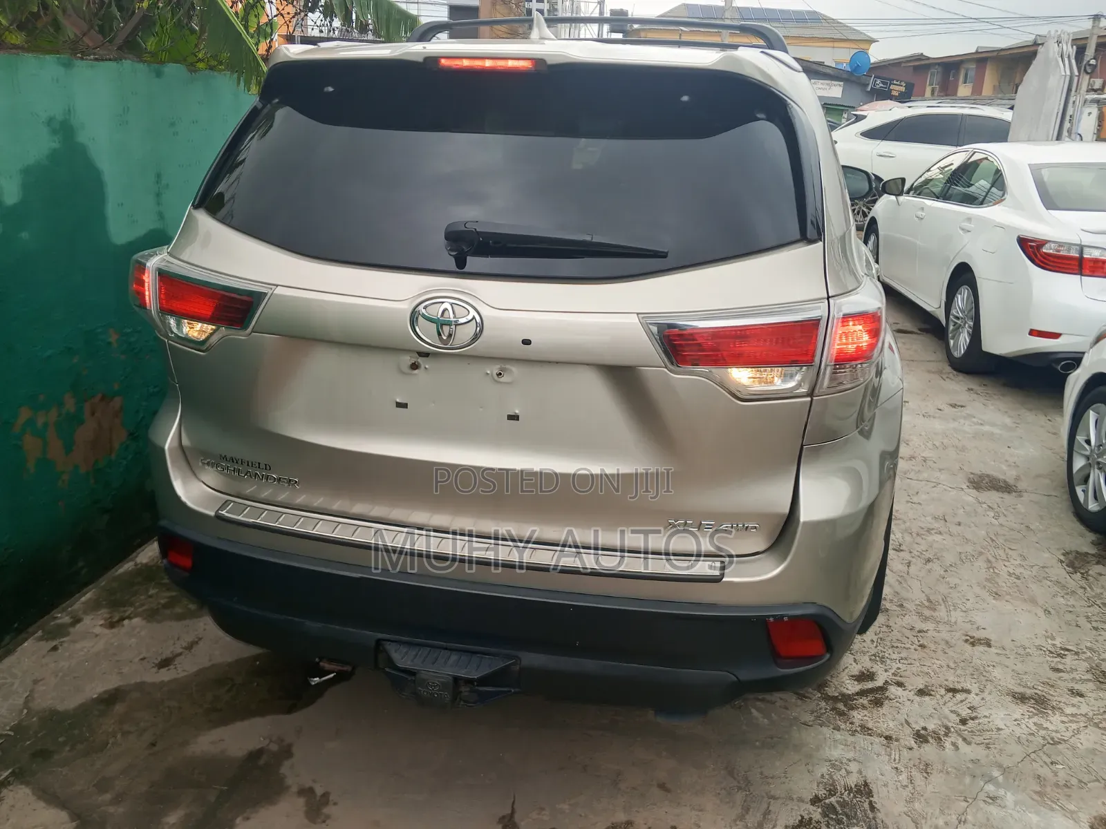 Toyota Highlander 2016 Gold