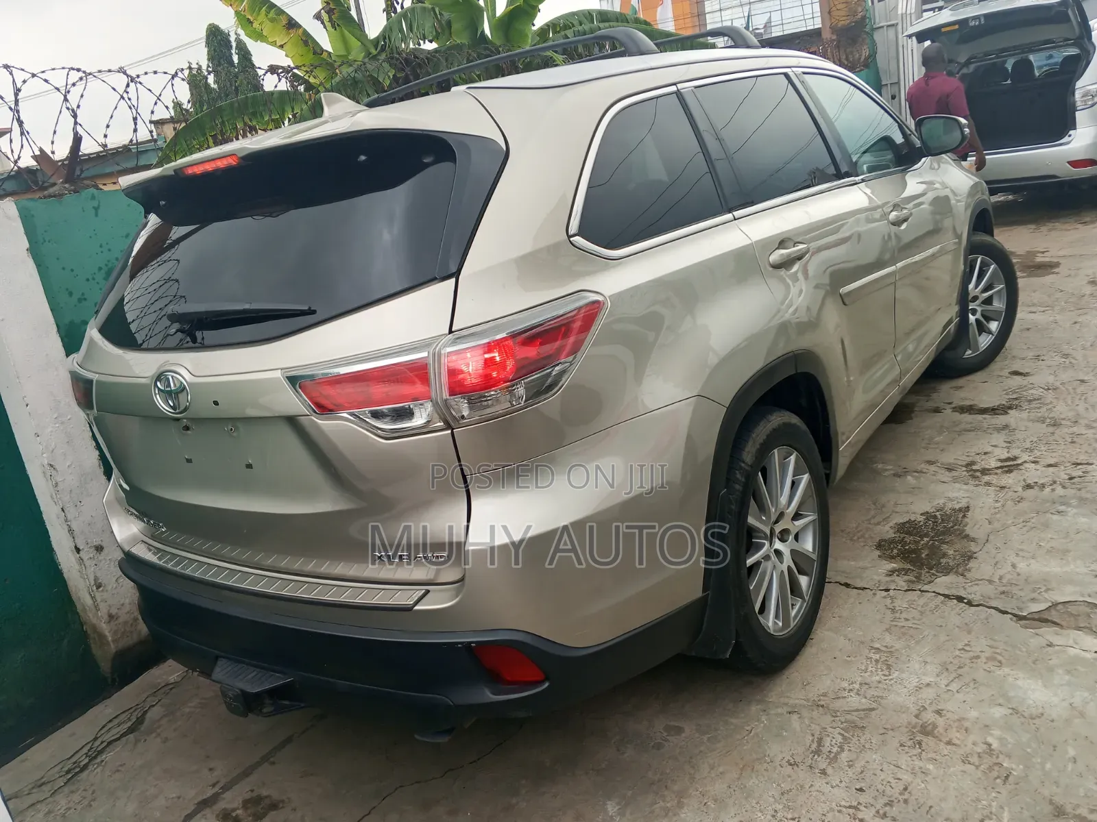 Toyota Highlander 2016 Gold