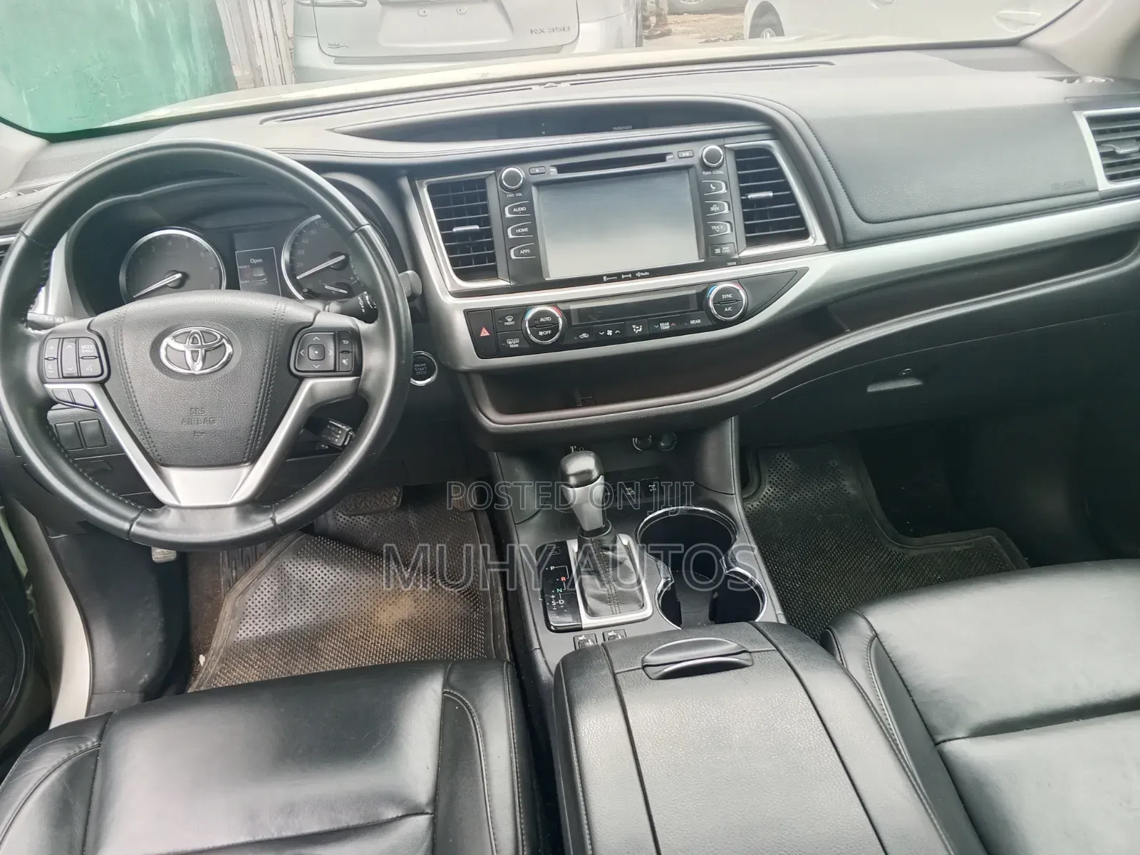 Toyota Highlander 2016 Gold