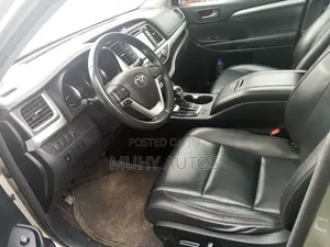Toyota Highlander 2016 Gold