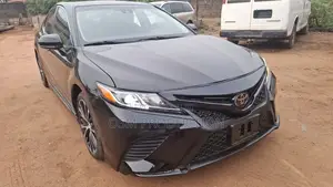 Toyota Camry SE FWD 2020 Black