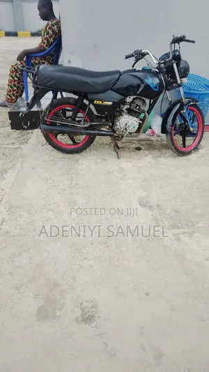 TVS HLX 125 2010 Black