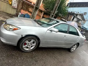 Toyota Camry 2004 Silver