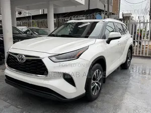 Toyota Highlander XLE AWD 2020 White