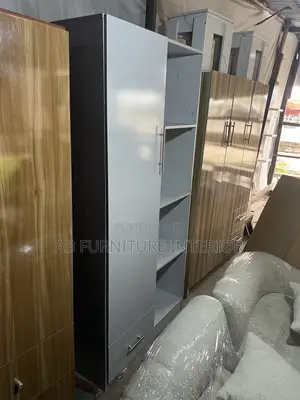 Moveable Wardrobe 4/6.5feet