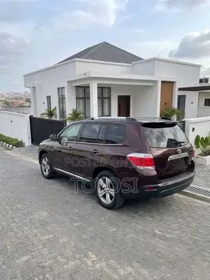 Toyota Highlander 2013 Maroon