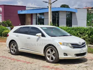 Toyota Venza XLE 2013 White