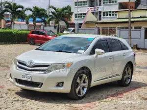 Toyota Venza XLE 2013 White