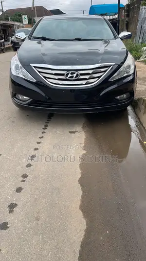 Hyundai Sonata SE 2.0T Sedan FWD (2.0L 4cyl 6A) 2012 Black
