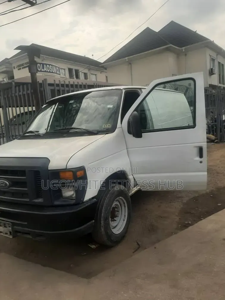 Ford E250 2008 White