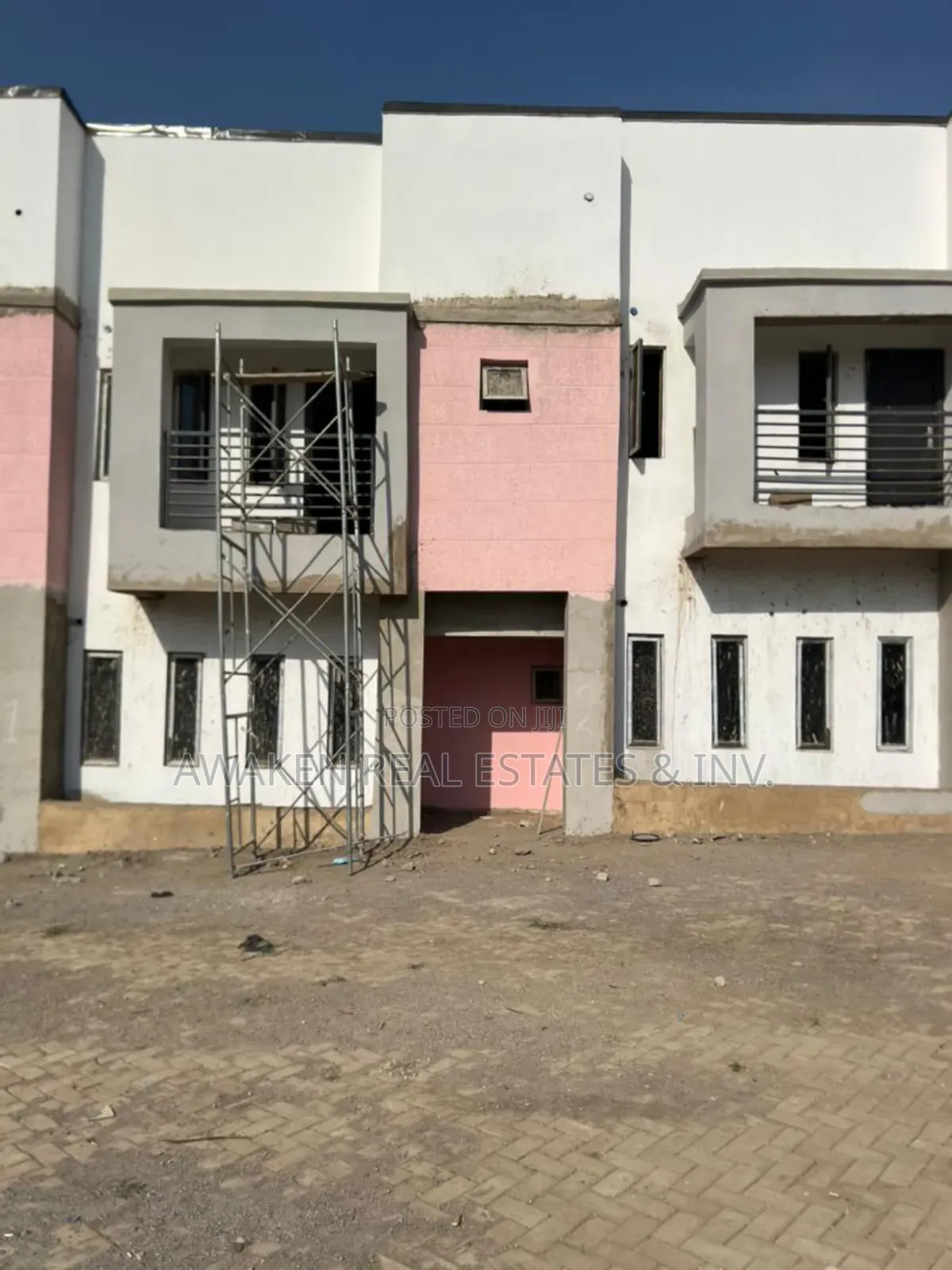 4bdrm Townhouse/Terrace in Kaura for Sale