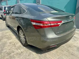 Toyota Avalon Limited Sedan FWD (3.5L 6cyl 6A) 2013 Teal