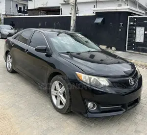 Toyota Camry SE 4dr Sedan (2.5L 4cyl 6A) 2012 Black