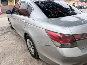 Honda Accord Sedan EX Automatic 2010 Silver
