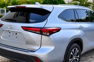 Toyota Highlander 2021 Gray