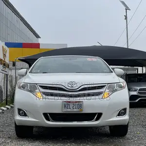 Toyota Venza V6 AWD 2011 White