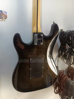 Squier Affinity Stratocaster Black Burst Lead Guitar