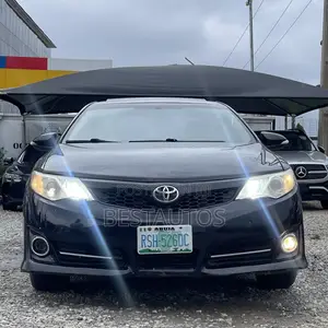 Toyota Camry SE V6 4dr Sedan (3.5L 6cyl 6A) 2013 Black