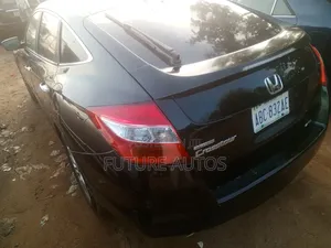 Honda Crosstour 2010 Black