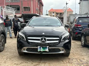 Mercedes-Benz GLA 250 2016 Black