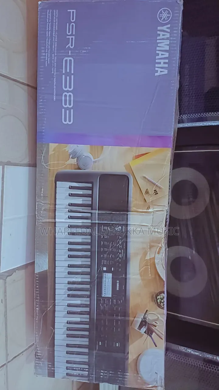 Yamaha PSR- E383 Keyboard