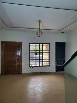 4bdrm Duplex in Carlton Gate Estate for rent