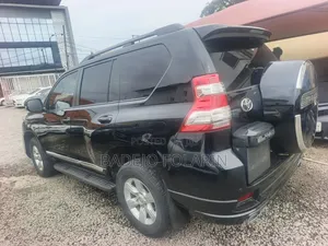 Toyota Land Cruiser Prado 2016 Black