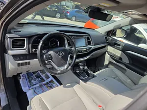Toyota Highlander 2017 Gray