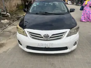 Toyota Corolla LE 4dr Sedan (1.8L 4cyl 4A) 2010 Black