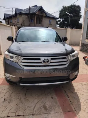 Toyota Highlander Limited 2011 Gray