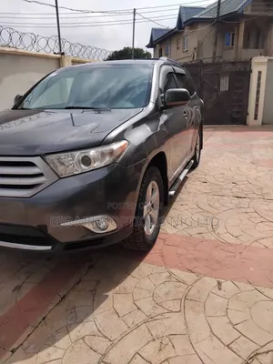 Toyota Highlander Limited 2011 Gray